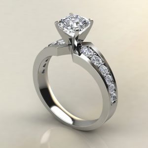 Graduated Cushion Cut Moissanite Engagement Ring