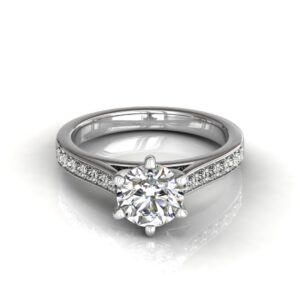 Side Stone Round Cut